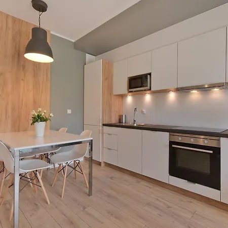Imperial - Meridian Apartment